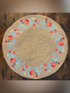 Lot of 2 Pioneer Woman Sweet Rose Embroidered Jute Round Placemats, 15"